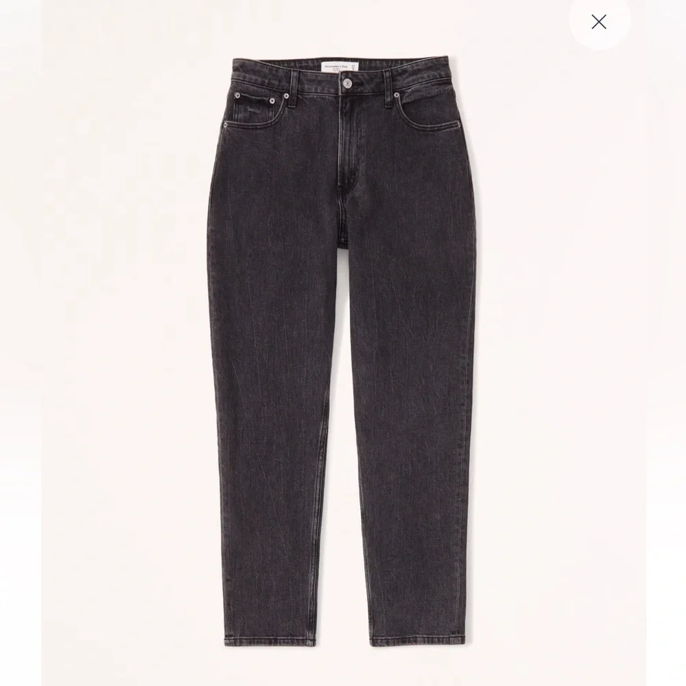 Abercrombie & Fitch Curve Love High Rise Mom Jean 37/ 24 US